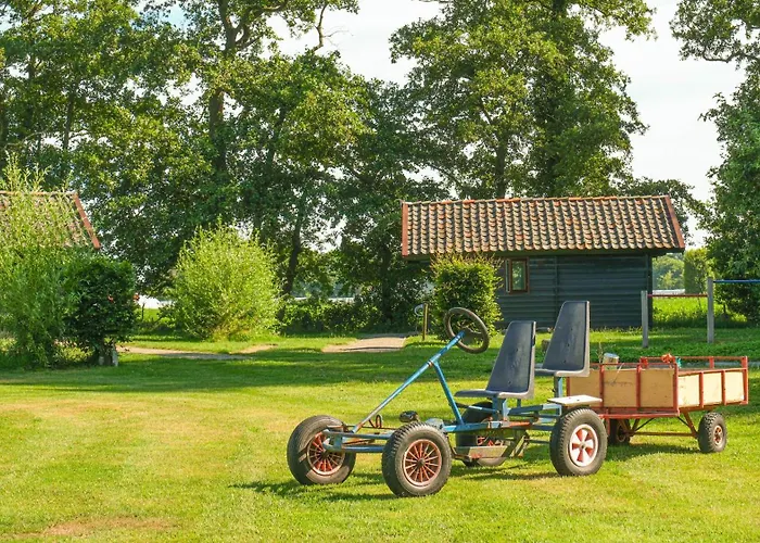Trekkershut In De Natuur