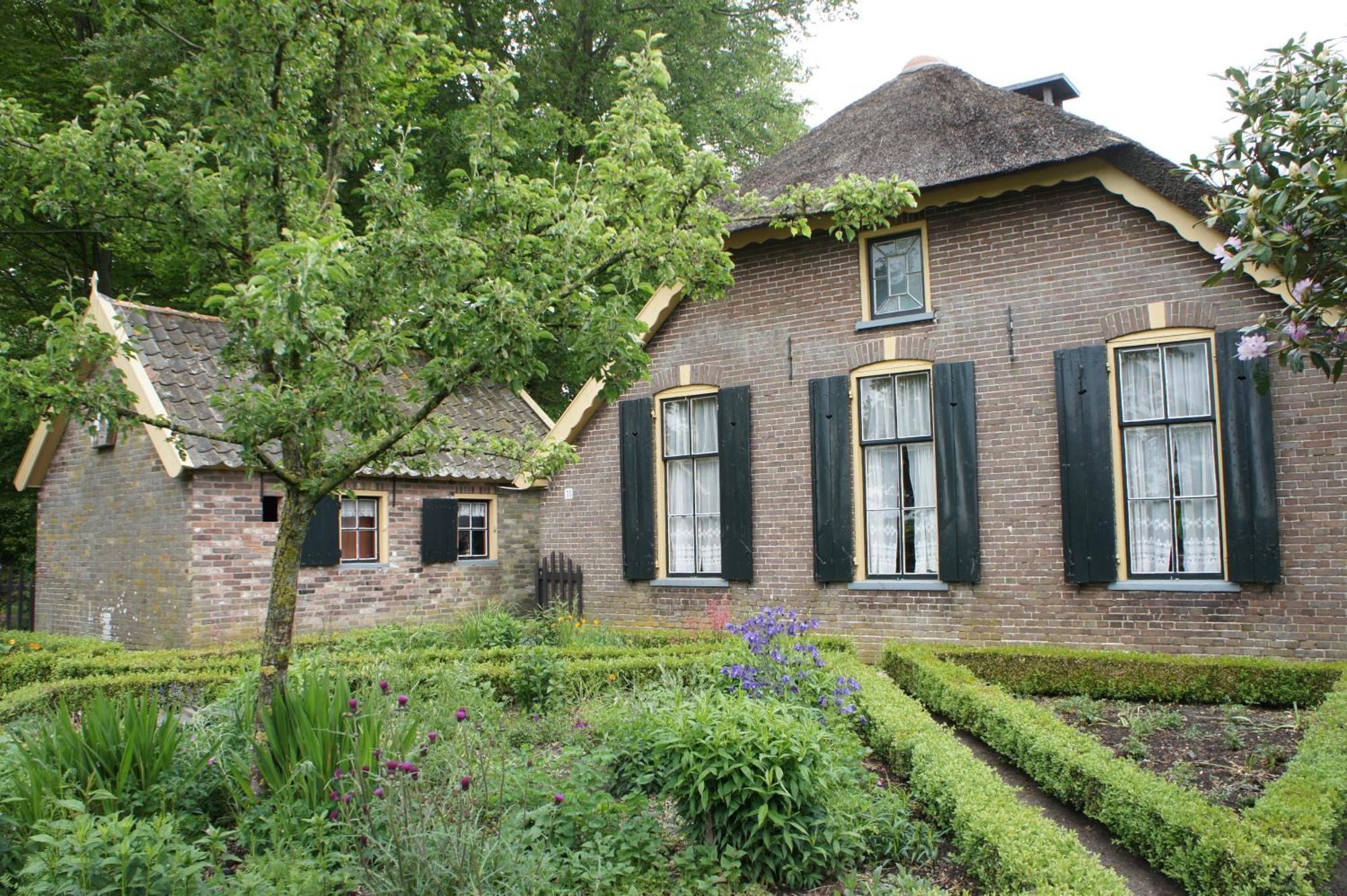 Trekkershut In De Putten